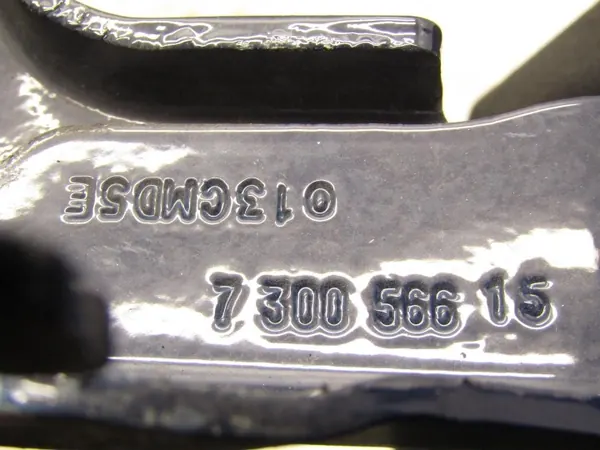 MINI F55 Vasen konnuskansi saranat OEM 7300566 - Käytetty image 3