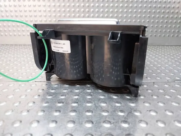 Porte-gobelet console centrale OEM S26380374 VW Passat image 2