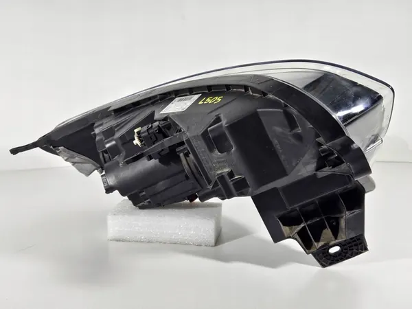 Vasen Etuvalaisin Renault Kadjar 2015- OEM 260601991R image 8