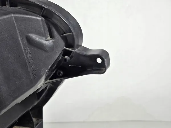 Vasen Etuvalaisin Renault Kadjar 2015- OEM 260601991R image 9