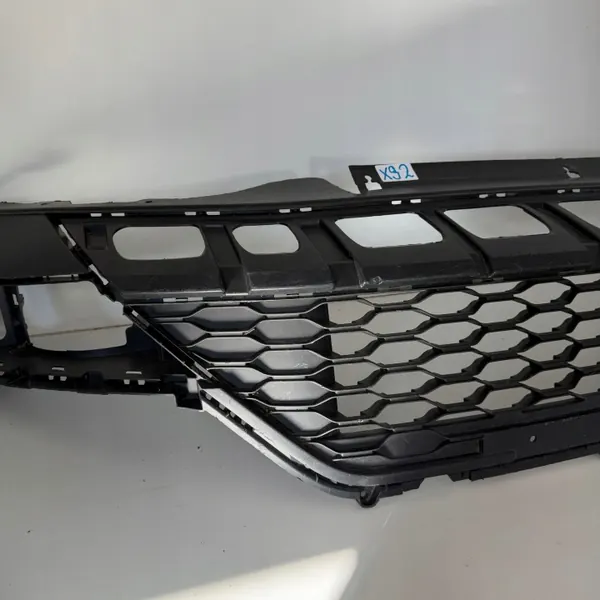 Voorbumperrooster spoiler OEM JPF2GA805903D image 3