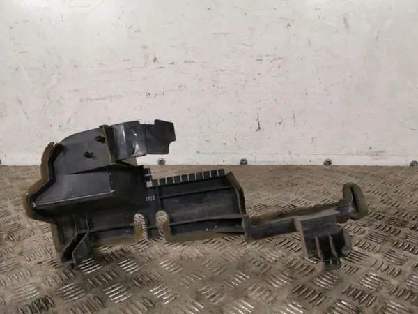 Conduto de ar Infiniti Q50 OEM FBZ14051 - Usado image 3