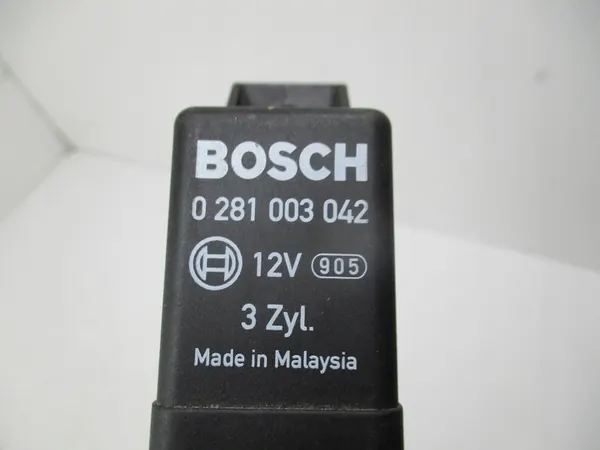 VW Skoda Sytytysvastuksen Relä 0281003042 045907282A image 3