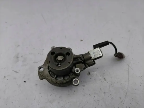Pompe à eau Audi OEM 04L011L - Audi OE d'occasion image 2