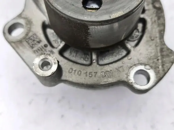 Pompe à eau Audi OEM 04L011L - Audi OE d'occasion image 7