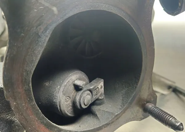 VW AUDI 2.0 TFSI Turbo 06H145702L image 3