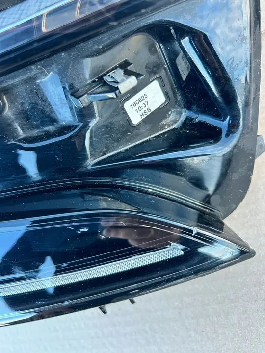 RENAULT AUSTRAL 23- OIKEA ETULAMPPU FULL LED OEM 260103381R image 3