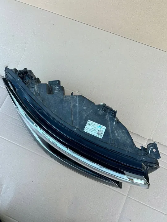 RENAULT AUSTRAL 23- OIKEA ETULAMPPU FULL LED OEM 260103381R image 4