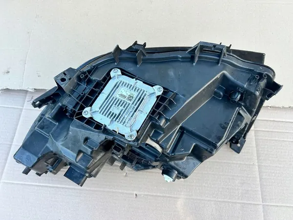 RENAULT AUSTRAL 23- OIKEA ETULAMPPU FULL LED OEM 260103381R image 5