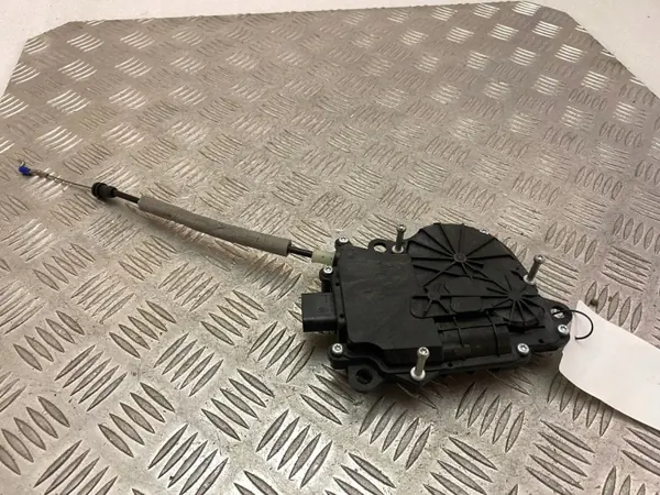Jaguar XE 2017 Bagagelucksaktuatör OEM CPLA404C10AC image 3