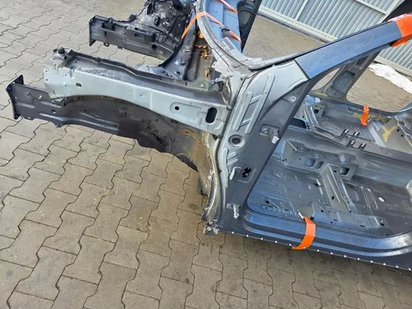 SEAT TARRACO Section Longitudinale Avant Gauche LC7Q image 1