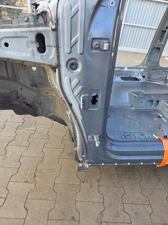 SEAT TARRACO Section Longitudinale Avant Gauche LC7Q image 3