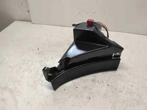 Subwoofer Audi A3 8L OEM 8L0035381D - Usado image 5