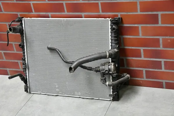 Radiador de agua BMW 5 G30 G31 6 G32 7 G11 G12 8650745 image 2