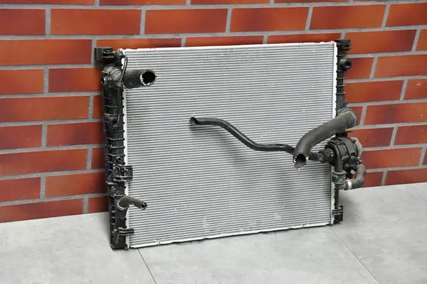 Radiador de agua BMW 5 G30 G31 6 G32 7 G11 G12 8650745 image 3