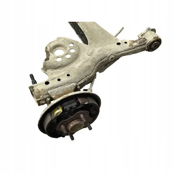 Toyota Yaris Bakaxelbalk OEM RTX177433 Begagnad image 5