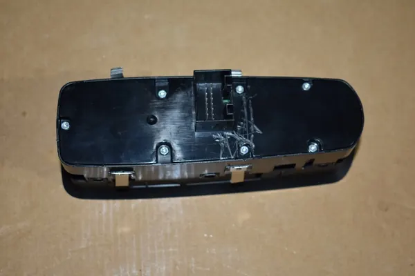 Porsche Raam Bedieningspaneel image 4