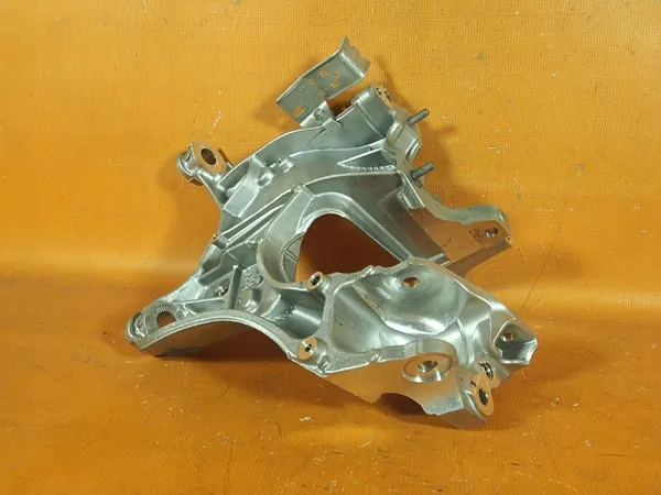 OEM 80a399296s Rechter Ophangbalkbevestiging Audi A6 image 6