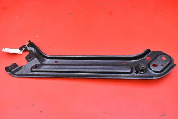 OEM 5E3805932A Framhöger Bältesförstärkning image 5
