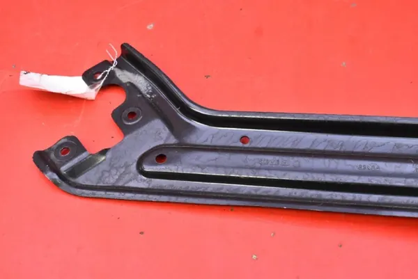 OEM 5E3805932A Framhöger Bältesförstärkning image 7