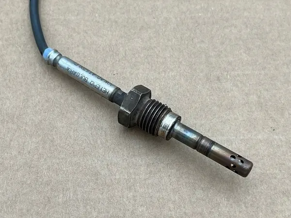 Abgastemperatursensor VW T5 03K906088B image 3