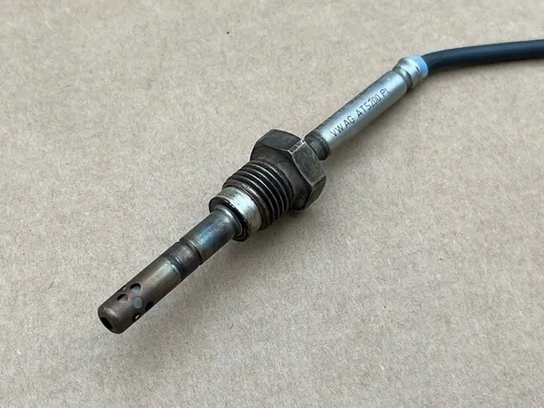 Abgastemperatursensor VW T5 03K906088B image 6