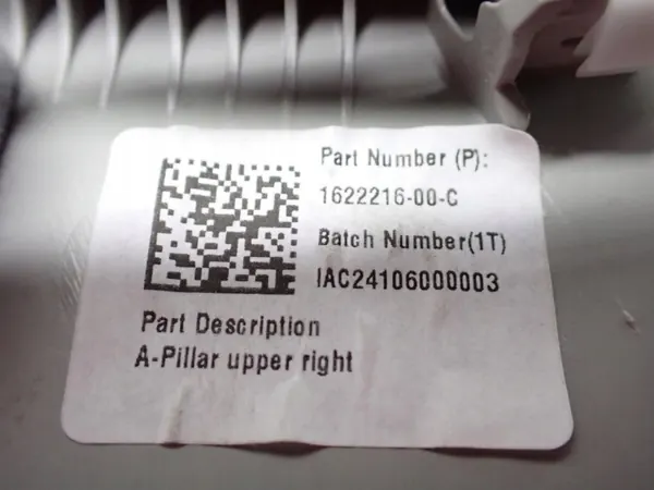 OEM 1622216-00-C Vorne Rechts Säulenabdeckung Tesla Model Y image 3