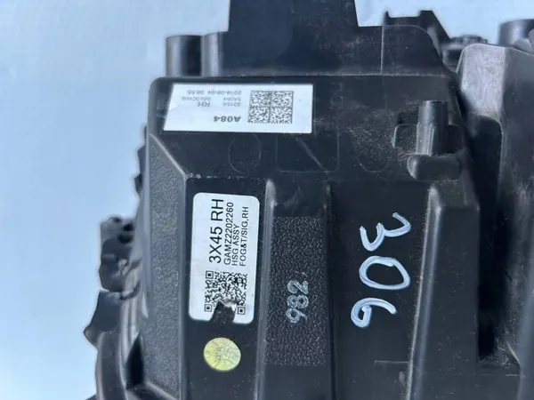 Luz diurna Mitsubishi ASX Esquerda OEM 3X45RH image 5