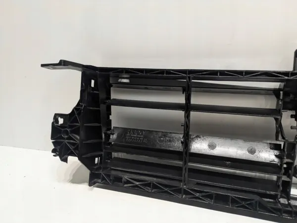 Grelha de ventilação dianteira OEM E0710365500 para Audi Q7 image 5