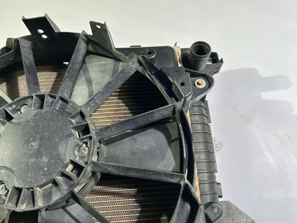 OEM 98362716 Kühlerlüfter Ford F150 image 7