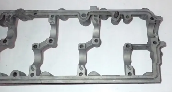 Gebrauchter Zylinderkopfdeckel 4.2 TDI BVN Audi A8 D3 image 6