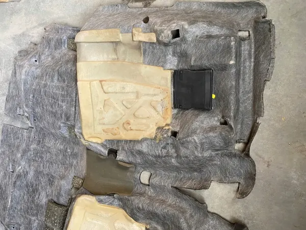Käytetty musta lattiamatto OEM WYKŁADZINA/SDV10558 image 10