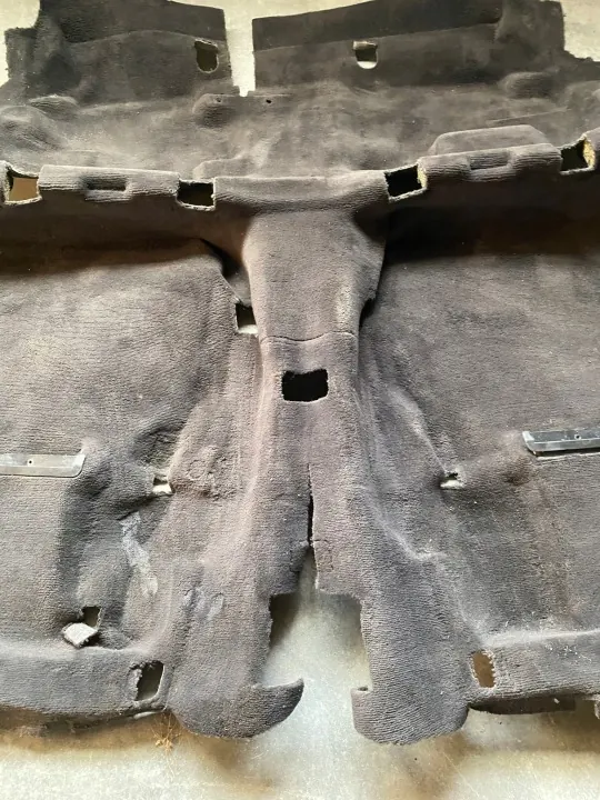 Käytetty musta lattiamatto OEM WYKŁADZINA/SDV10558 image 4