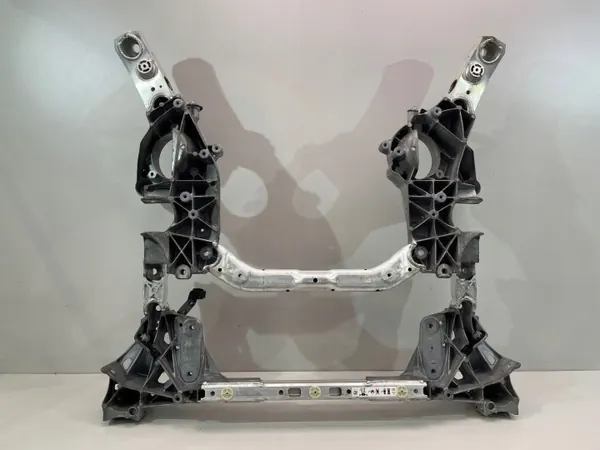 BMW Motorsteun OEM 6887340 voor M5/M8 xDrive image 4