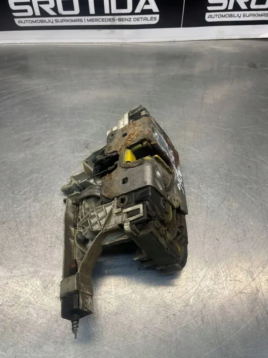 Sprinter 906 VW Crafter Dörrlås - A9067400835 image 2