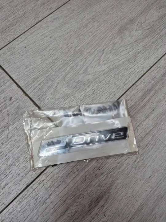 Emblème gauche BMW X3 G01 OEM 7465107 - Occasion image 2