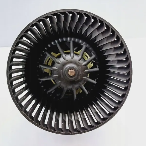 Nissan Micra Fläktmotor F667217D image 2