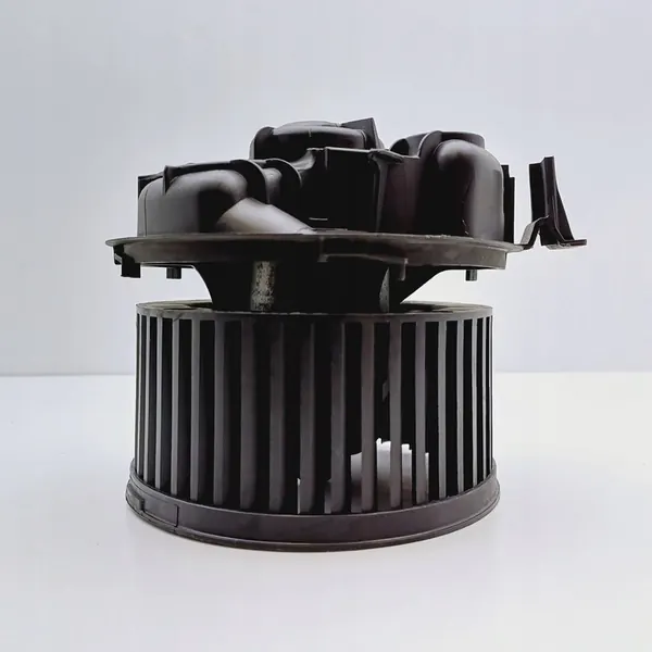 Nissan Micra Fläktmotor F667217D image 5