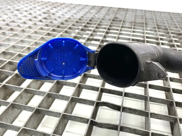 RÉSERVOIR DE LAVE-GLACE VOLVO S80 II Berline 06-16 4.4 316CH 30784233 image 3