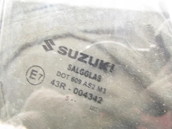 Suzuki Vitara III Etu Oikea OviLasi OEM image 4