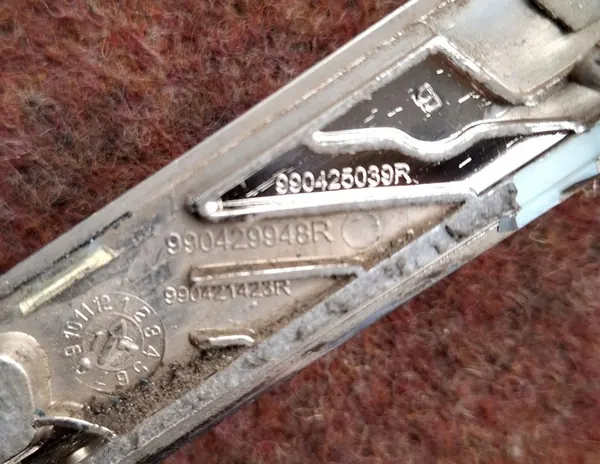 RENAULT MEGANE IV Rivestimento parafango anteriore destro 990425039R image 5