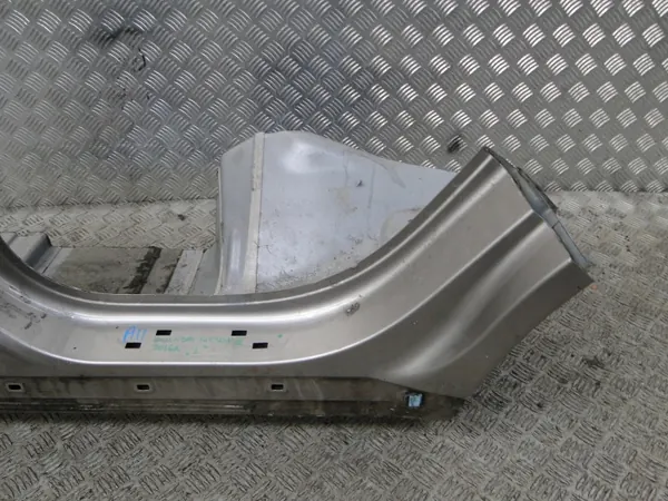 PRÓG LEWY TYŁ HYUNDAI TUCSON III - Peça OEM usada image 3