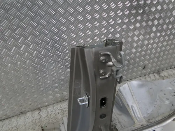 PRÓG LEWY TYŁ HYUNDAI TUCSON III - Peça OEM usada image 5