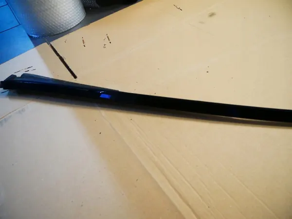 Moldagem teto direita Mercedes CLS W219 OEM image 4