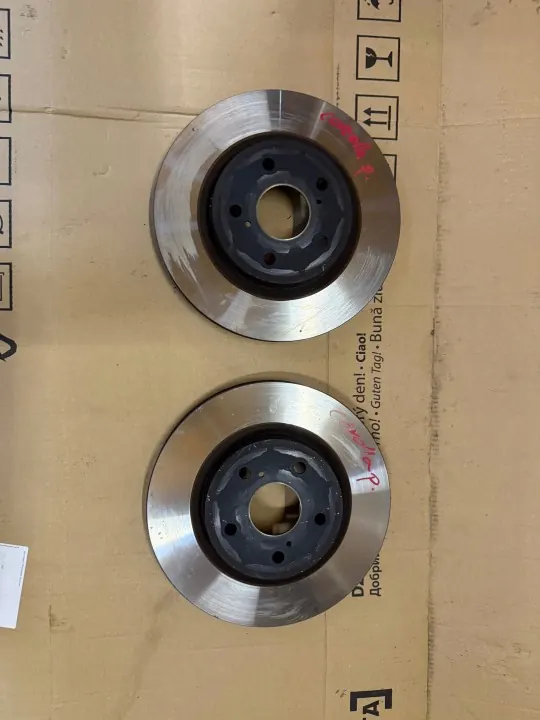 Etujarrulevy OEM CUN32 Toyota Corolla Crossille image 2