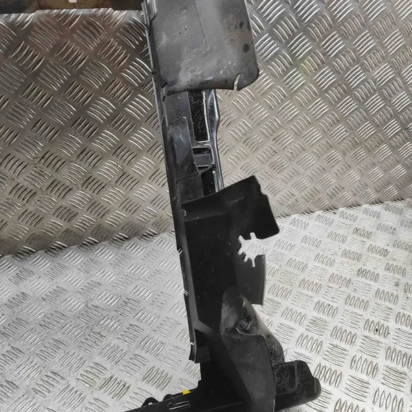 Kokonainen etupuskuri SKODA YETI 2013 5L0805591 image 3