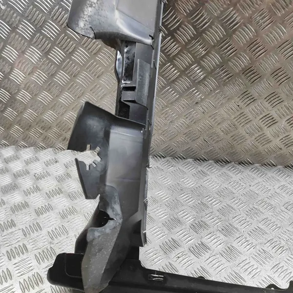 Kokonainen etupuskuri SKODA YETI 2013 5L0805591 image 4