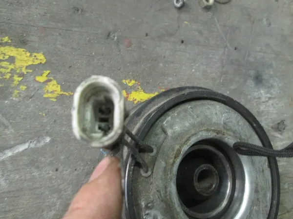 Embrayage Climatisation Opel Vectra B image 6