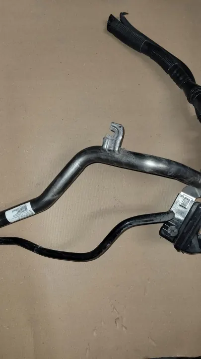 Mercedes GLA H247 AdBlue tankvulpijp OEM image 8
