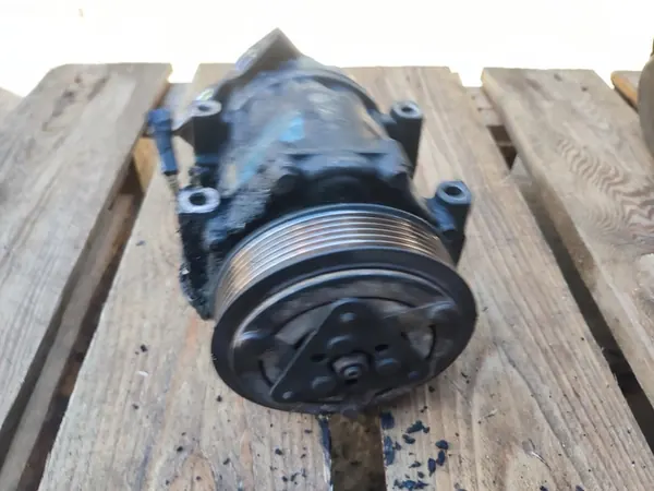 Volvo OE Ilmastointikompressori 3m5h-19d629-sb image 3